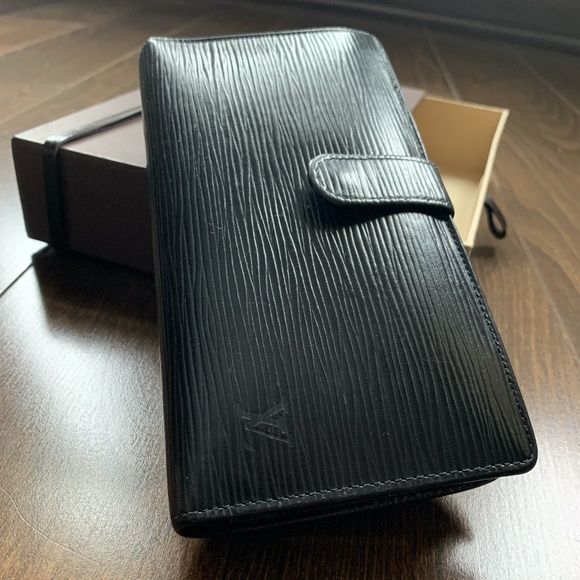 Louis Vuitton Accessories - Louis Vuitton Black Epi Leather Bifold Wallet